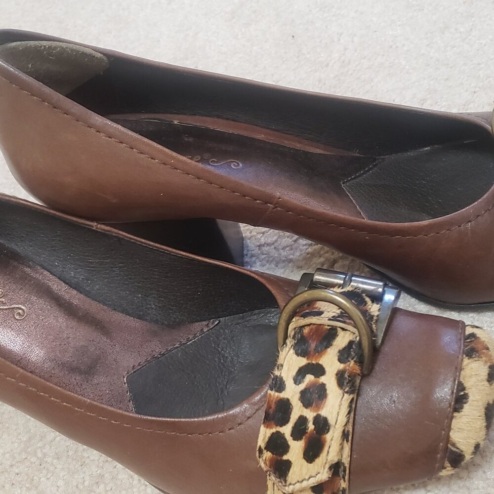 Shoes - Picture 3 of 5